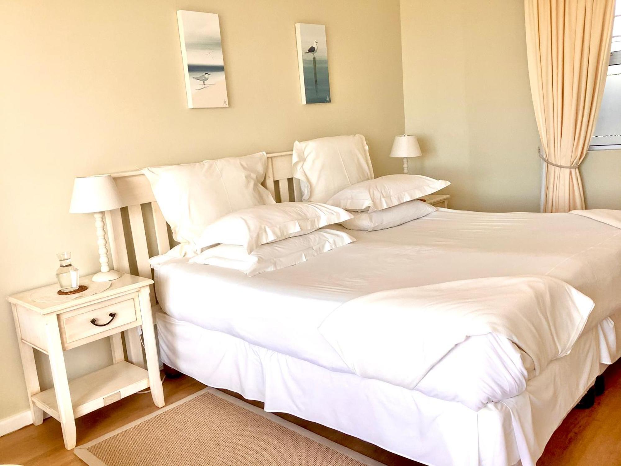 Dolphins' Playground Beachfront B&B Плеттенберг-Бей Экстерьер фото